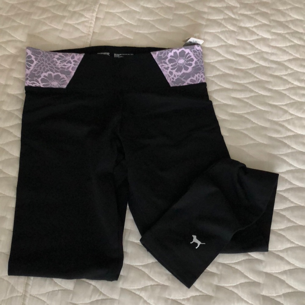 Small pink Yoga pants